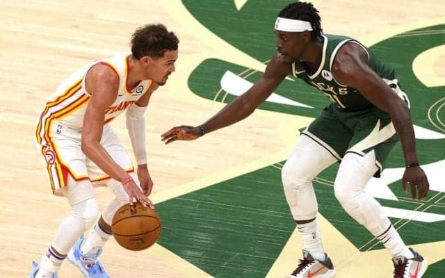 ホークスが敵地で先勝、ヤングが48得点を挙げ勝利に導く／NBAプレーオフ