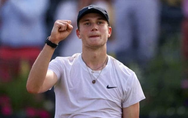 イギリス期待の19歳テニス選手はプロのモデル！
