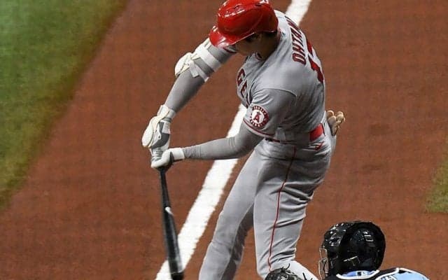 【MLB】容赦なしスイングで「ボールは粉砕された」　大谷翔平の“看板越え弾”が「恐ろしい」
