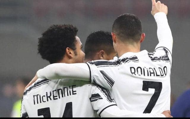 マッケニー、クリスティアーノ・ロナウドとの衝撃の出会いを告白「パンツ一丁だった」