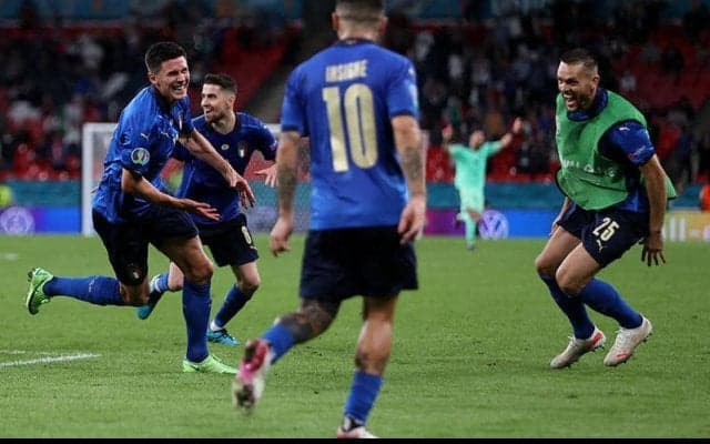 8強入りのイタリア、新記録の31戦負けなし！ 連続無失点は1168分でストップ