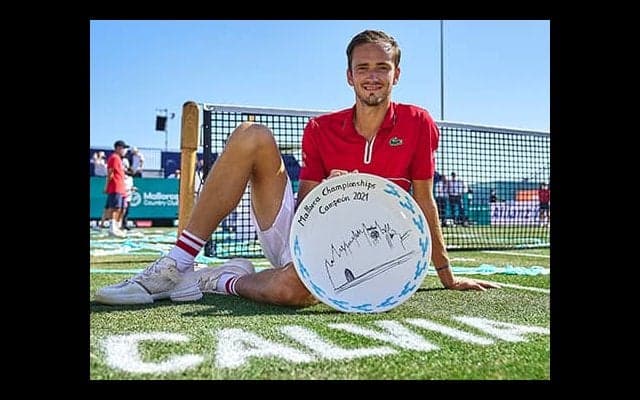 メド 芝初Vでツアー11勝目