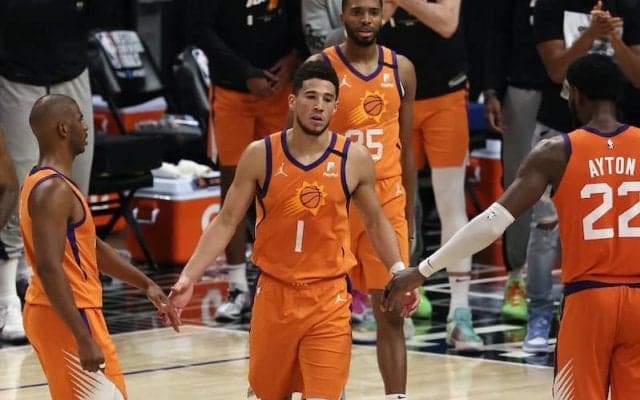 サンズがロースコアゲームを制し28年ぶりのファイナルへ王手／NBAプレーオフ