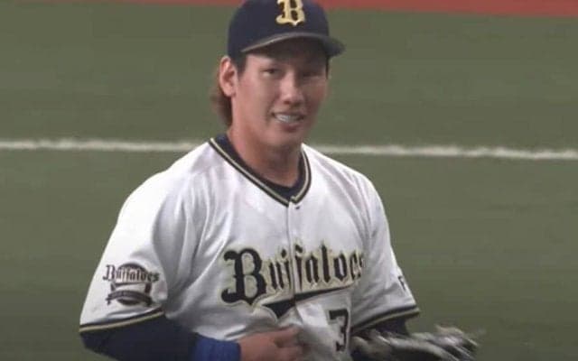 オリ吉田正は「腹殴られても陽気」　打球モロに食らうも「華麗な返球は欠かさない」