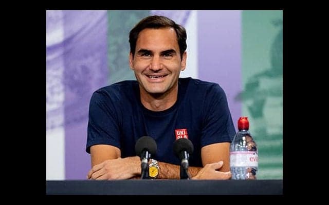 フェデラー出品で総額1億円超え