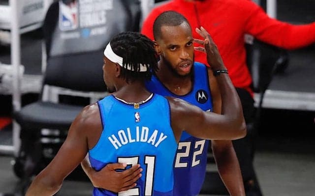 第4Qで逆転したバックスがシリーズ2勝1敗でリード／NBAプレーオフ