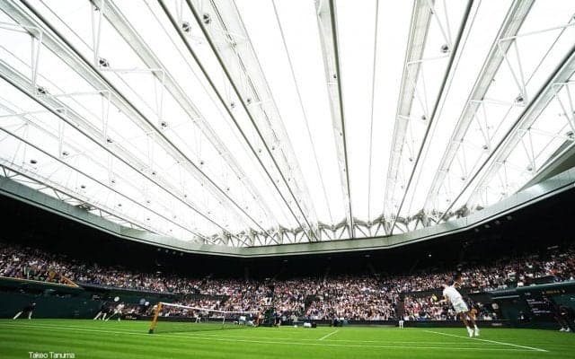 対コロナのヒーローたちに降り注いだ拍手。センターコート第１試合の前にあった感動的シーン[ウィンブルドン]