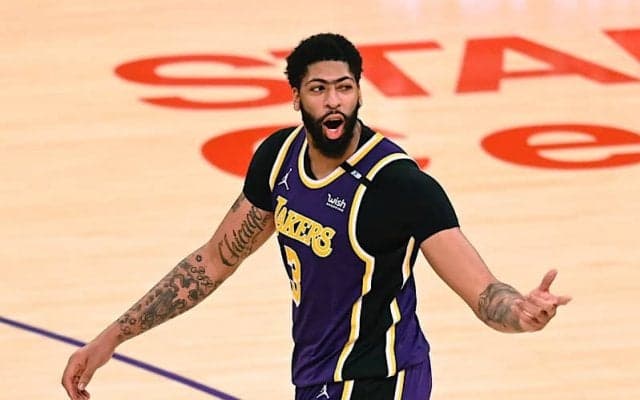 自宅でオフシーズンを過ごすデイビス「リハビリをして家族と過ごしている」