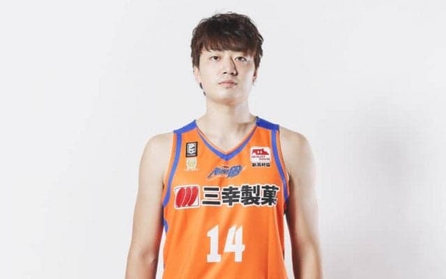 愛媛が石井峻平との契約合意を発表…今季は負傷の影響で出場なし