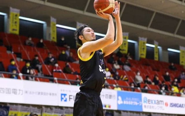 香川が筑波拓朗との契約継続を発表「勝利にこだわったシーズンに」