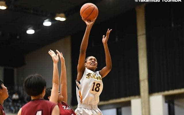 空中戦を制した京都精華学園が大阪薫英女学院を倒して57年ぶりの近畿覇者に