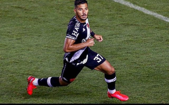 リヨンがブラジル人SBエンリケを獲得!　ジュニーニョSDの元同僚