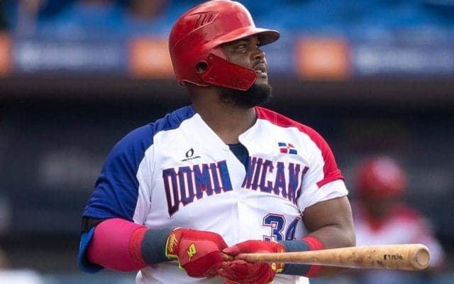 4番は元巨人の“お騒がせ助っ人”　侍ジャパンが五輪開幕戦を戦うドミニカの陣容は？
