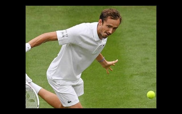 メド 前哨戦の雪辱果たす