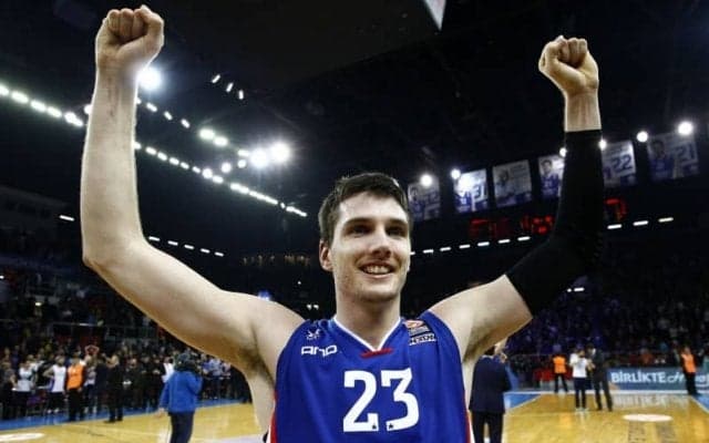 川崎が欧州各国で活躍したシューター、マット・ジャニングと契約合意