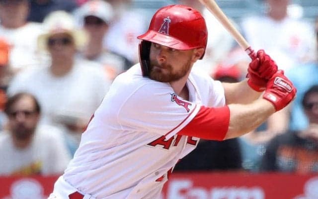 【MLB】打球直撃を“疑似体験”　思わず声が出ちゃう衝撃映像に「携帯落としちまった」