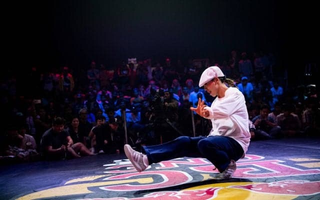 日本のAYUMIが優勝！世界最大のオンラインブレイキンイベント「Red Bull BC One E-Battle 2021」