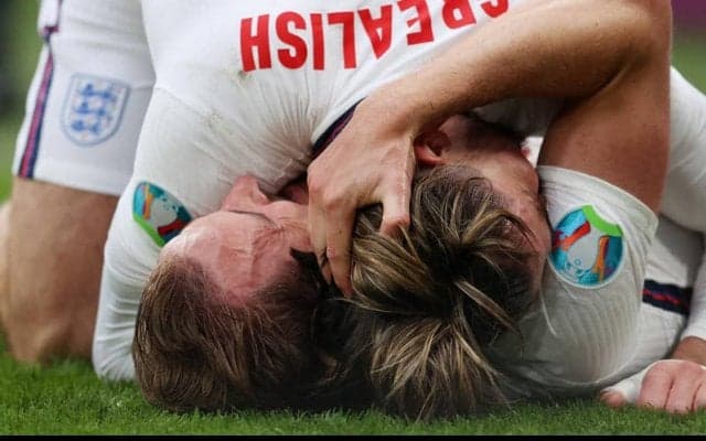 グリーリッシュがイングランド代表主将ケインを絶賛「凄まじい選手