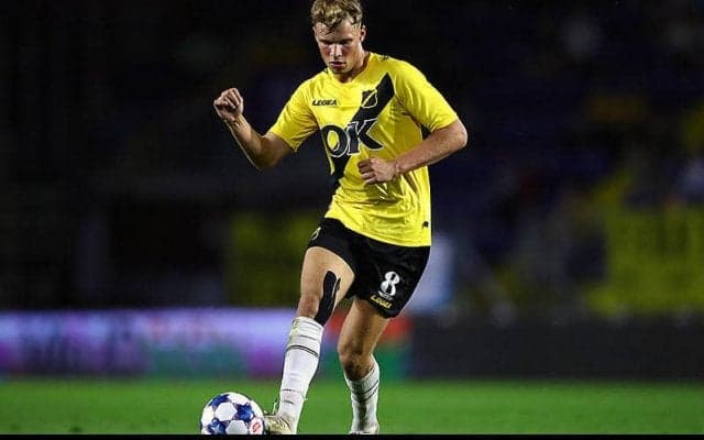 ボローニャ、ファン・ホーイドンク息子を獲得!　蘭代表FWの父はかつてフェイエで小野と共闘