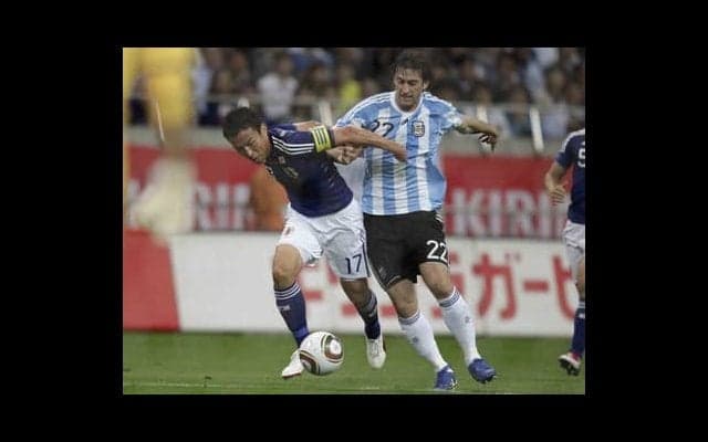 日本代表が南米の強豪を下した歴史的一戦。指揮官は「犠牲的精神」を強調した