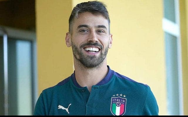 重傷スピナッツォーラがアッズーリに笑顔で別れ…コヴェルチャーノの食堂で別れの挨拶