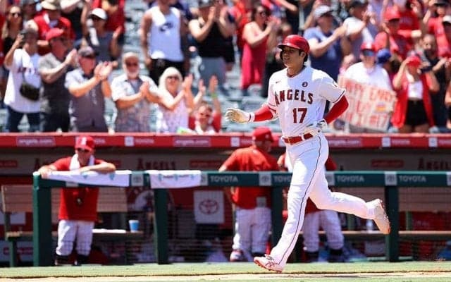 【MLB】「Mr.オオタニに再び敬礼」「ほぼ毎日見出し飾る」　大谷翔平31号に米CBSスポーツ大絶賛