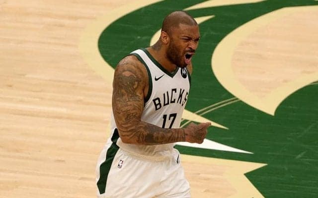 さすがスニーカーキング…タッカーがヤニスより先にヤニスの新作シグネチャーを着用