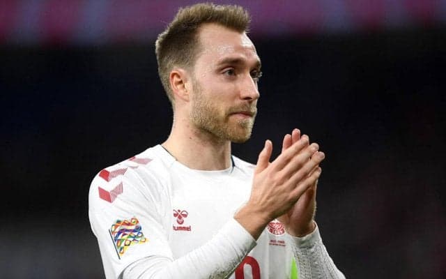 エリクセンが退院後初めて確認…ビーチでファンの写真撮影に応じる「元気そうに見えた」