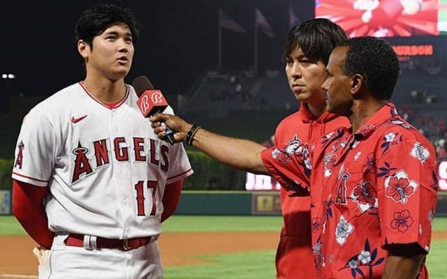 【MLB】「大和撫子」「黒子感は才能」大谷翔平を支える水原通訳のさり気ない“気配り”