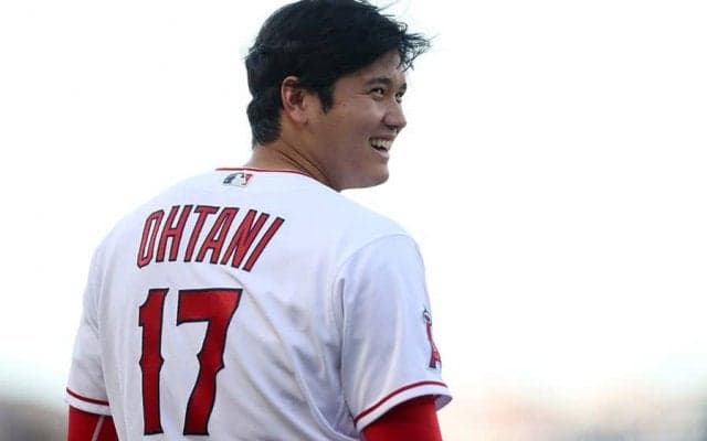 【MLB】「可愛すぎる、特に4枚目」　大谷翔平、27歳誕生日を祝う表情豊かな“4変化”に悶絶