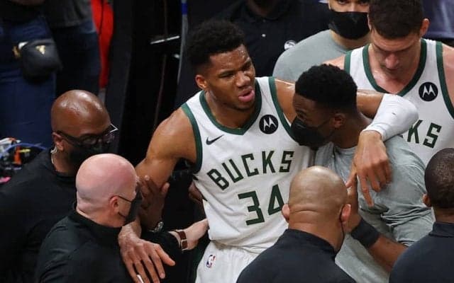 ヤニス・アデトクンボがサンズとのファイナル第1戦を欠場か？