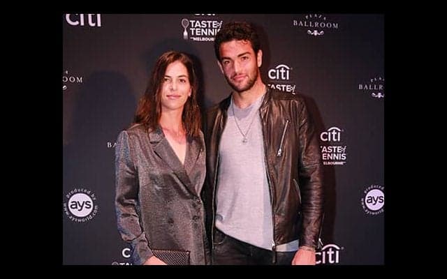 カップルで8強「クレイジー」