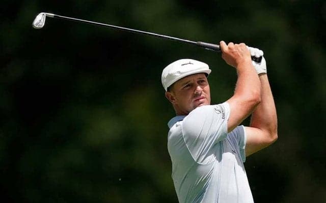 デシャンボー、高地で480y飛ばすマン振りドライバーに米驚愕「ゲームみたい」「弾丸だ」