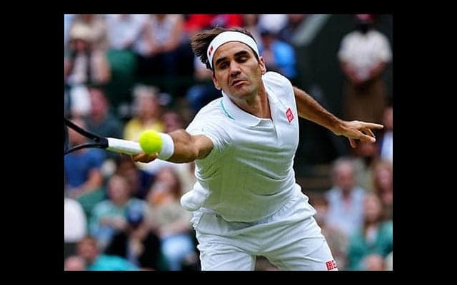  フェデラー 完敗で4強ならず 