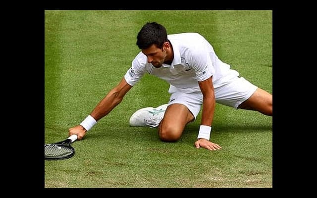 ジョコ 芝で転倒「起こりうる」