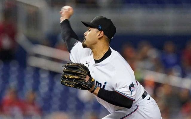 【MLB】操るヒモでもつけてる？　打つ瞬間に急激に曲がる“高速魔球”が「尋常ではない」