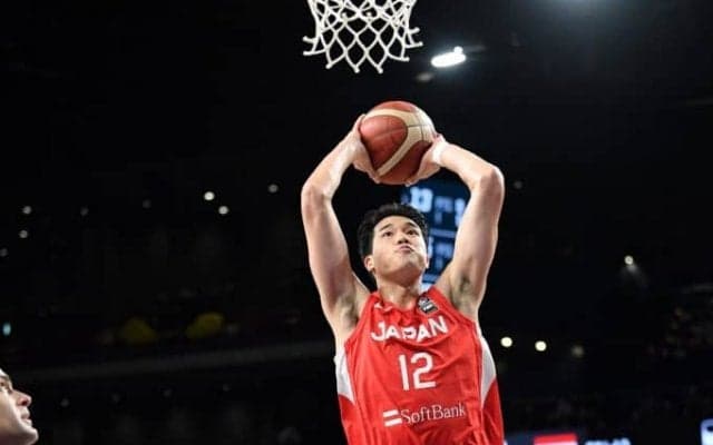 Underdog Japan beat Hungary 79-58