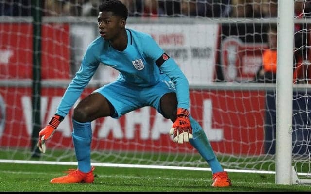 アーセナルが19歳GKオコンクウォと長期契約締結、トップチーム登録へ