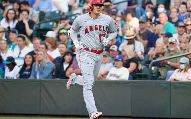 【MLB】大谷翔平、衝撃141m弾に同僚アプトンは頭抱える　目を見開く映像を米公開「皆の様子」