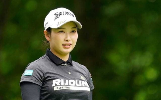 「頭を使って」5バーディー猛追　小祝さくらが有観客の地元・北海道で10位浮上