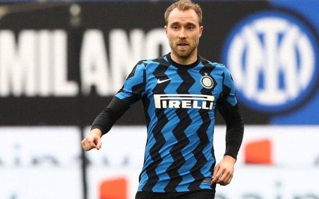 これは胸熱！ インテルファンがチーム始動日に死の淵を彷徨ったエリクセンに捧げるチャントの大合唱！