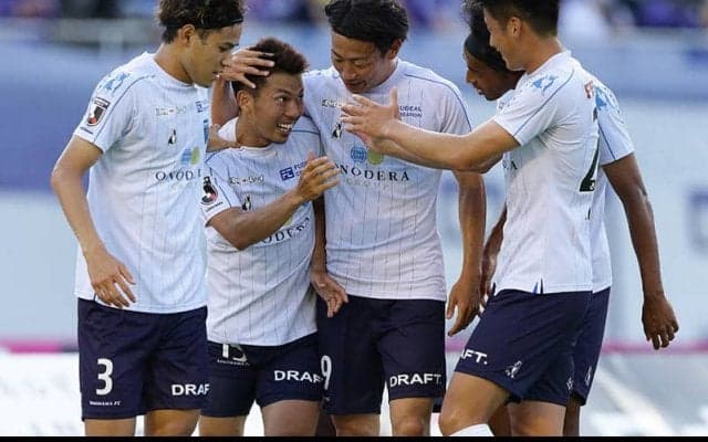 最下位の横浜FCが今季2勝目！ 相手CKからの小川弾で広島撃破【明治安田J1第22節】