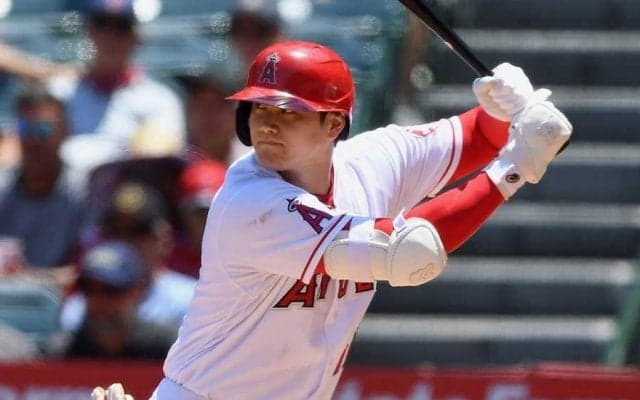 大谷翔平、死球直後の“鋭い眼光”に米興奮「怒ったオオタニの方がいい」「この感情」【今季の二刀流】