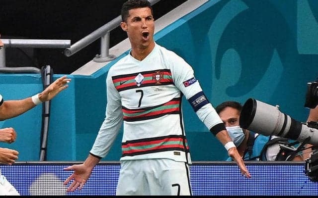 C・ロナウドがユーロ得点王を初受賞! シックと5ゴールで並ぶもアシスト数で受賞