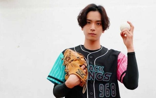 黒羽麻璃央「野球も演劇も根性は共通。根底に愛がある」。“東京ドームで野球”の夢を叶える瞬間