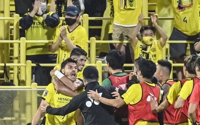 柏レイソル、鹿島下す！(1)常勝軍団相手に「高性能カウンター」が連続炸裂