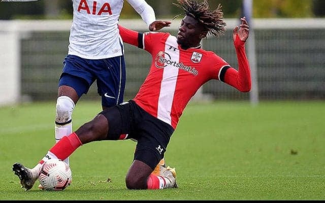 セインツの若手MFヤンケビッツがヤング・ボーイズに完全移籍!　昨季スタメンデビューで開始早々退場…