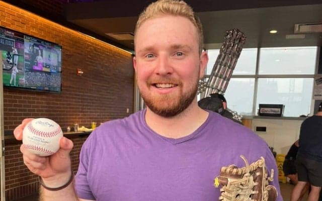 【MLB】大谷翔平の本塁打キャッチで大騒ぎ　入手のファン証言「数人を払い退けて…」