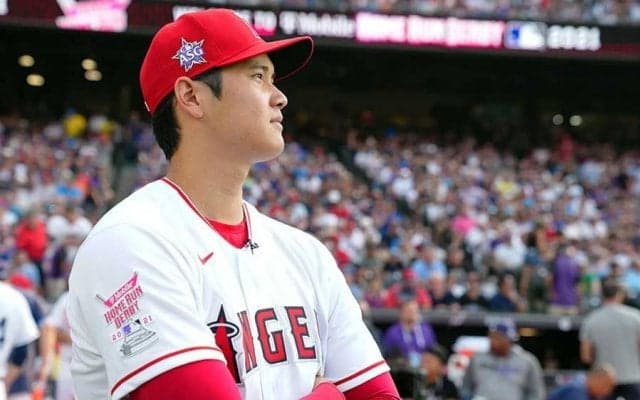 【MLB】大谷翔平のHR競争、なぜ水原通訳を捕手にした？　名投手ペドロらを爆笑させた答えは