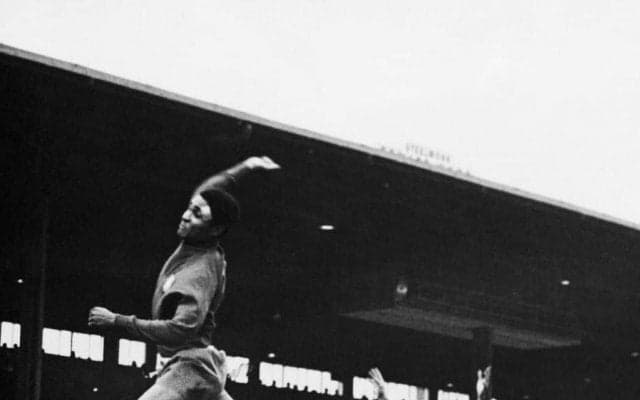 大住良之の「この世界のコーナーエリアから」連載第67回「過剰なゴールパフォーマンスの愚」(2)元祖は「黒豹」エウゼビオ